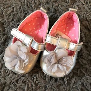 Child of mine 0/3 months silver baby shoes